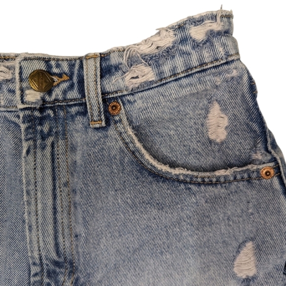 Zara Distressed Jean Shorts Size 2 - Picture 4 of 6